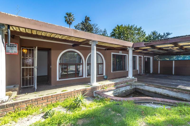 5 Bedroom Property for Sale in St Dumas Western Cape